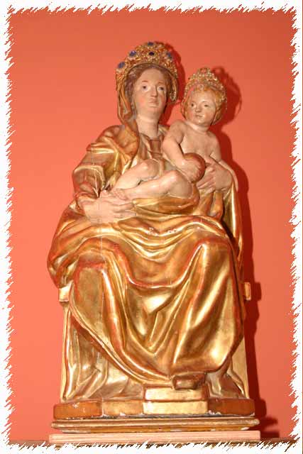 photo de la staue de la Vierge de l'église de Cardesse